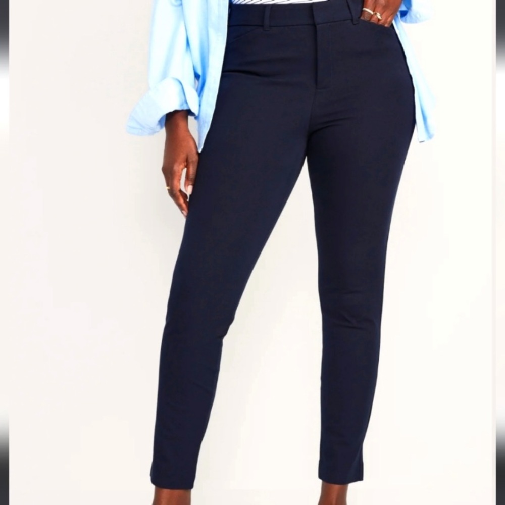 . New Old Navy Pixie high rise pants size 10p